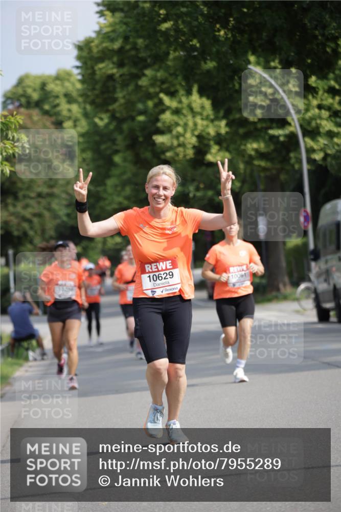 15.06.2025 - REWE Women's Run Jannik Wohlers http://msf.ph/oto/7955289 15.06.2025 08:50:51 Laufen 10629, 10061 meine-sportfotos.de