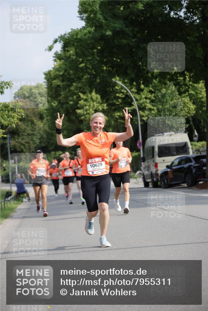 15.06.2025 - REWE Women's Run Jannik Wohlers http://msf.ph/oto/7955311 15.06.2025 08:50:51 Laufen 1020, 10629, 1006 meine-sportfotos.de