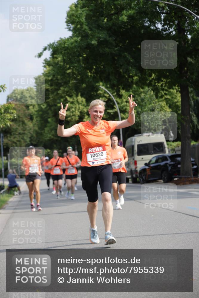 15.06.2025 - REWE Women's Run Jannik Wohlers http://msf.ph/oto/7955339 15.06.2025 08:50:52 Laufen 10629, 1006 meine-sportfotos.de