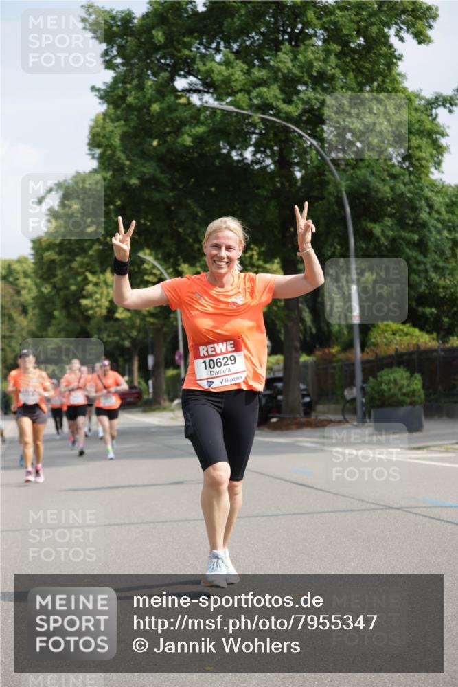 15.06.2025 - REWE Women's Run Jannik Wohlers http://msf.ph/oto/7955347 15.06.2025 08:50:53 Laufen 10629 meine-sportfotos.de