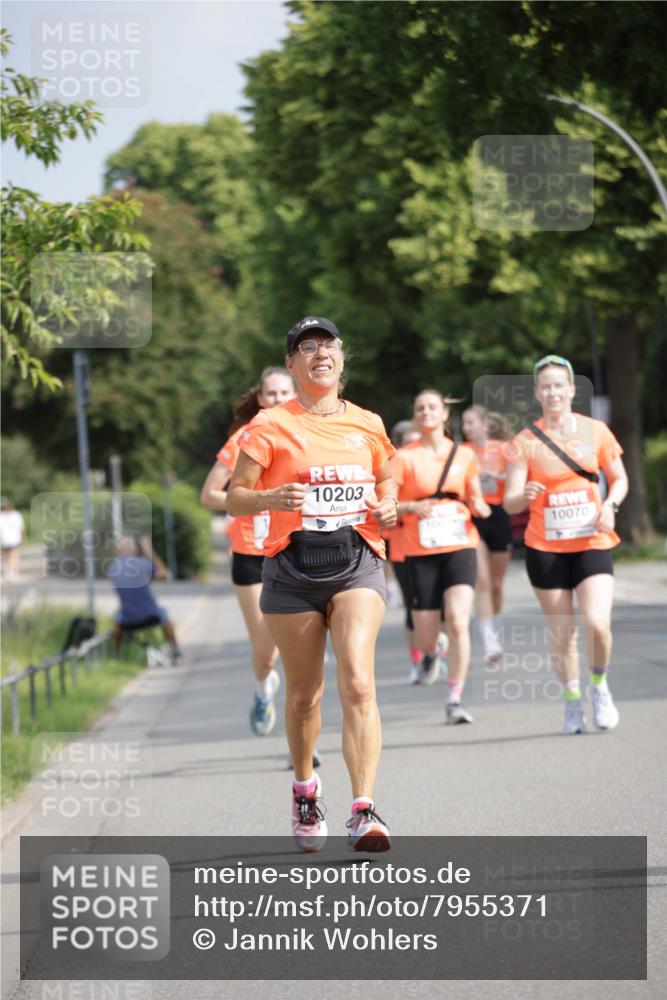 15.06.2025 - REWE Women's Run Jannik Wohlers http://msf.ph/oto/7955371 15.06.2025 08:50:54 Laufen 10203, 10070 meine-sportfotos.de