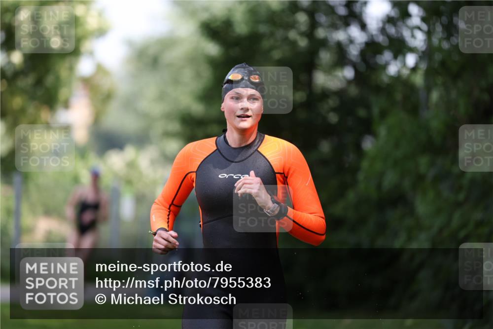 15.06.2025 - 7 Türme Triathlon Michael Strokosch http://msf.ph/oto/7955383 15.06.2025 12:32:51 Schwimmen 447, 472, 486, 660 meine-sportfotos.de