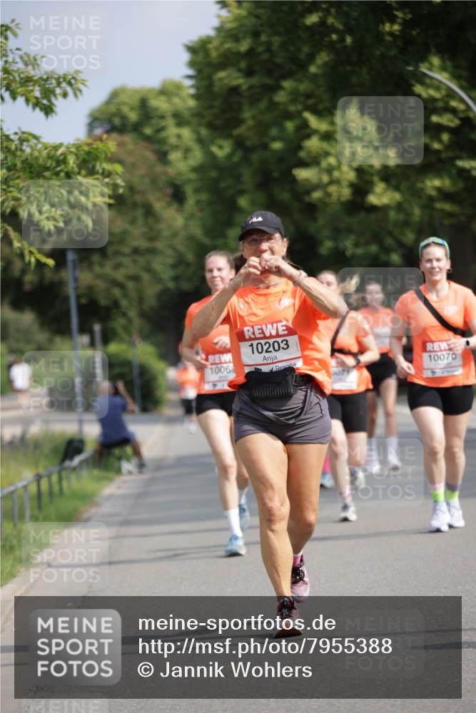 15.06.2025 - REWE Women's Run Jannik Wohlers http://msf.ph/oto/7955388 15.06.2025 08:50:55 Laufen 10203, 1006, 10070 meine-sportfotos.de