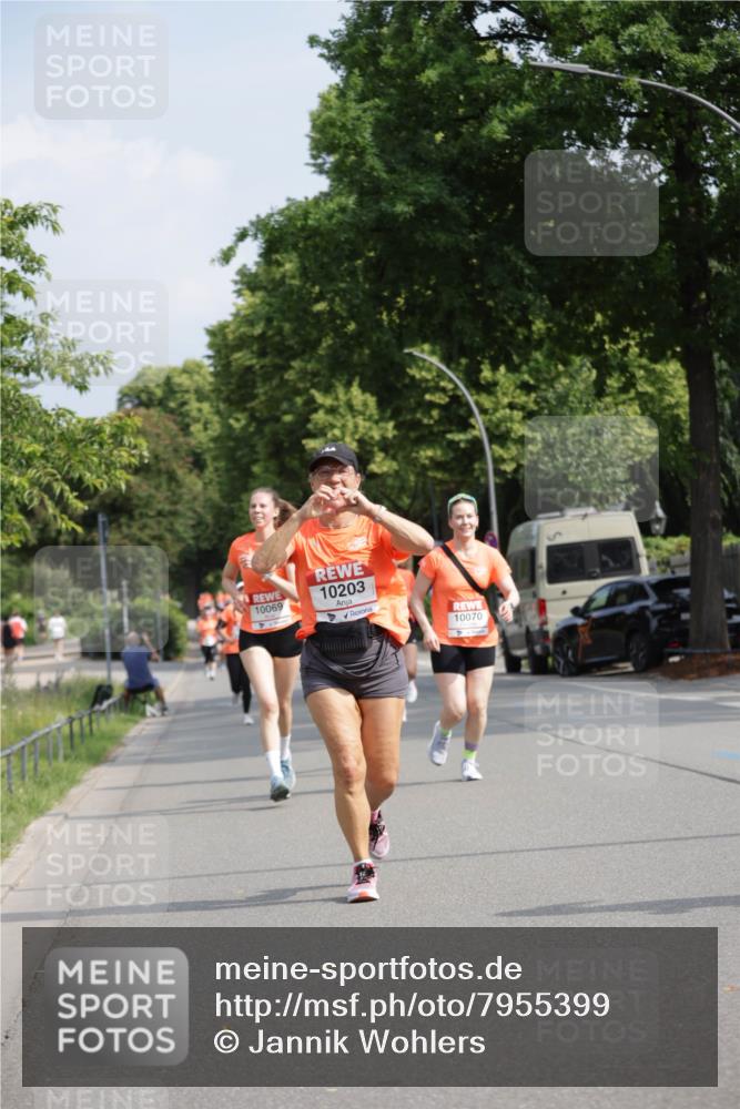 15.06.2025 - REWE Women's Run Jannik Wohlers http://msf.ph/oto/7955399 15.06.2025 08:50:55 Laufen 10203, 10069, 10070 meine-sportfotos.de