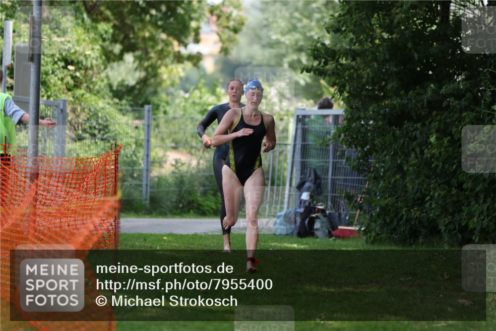 15.06.2025 - 7 Türme Triathlon Michael Strokosch http://msf.ph/oto/7955400 15.06.2025 12:32:54 Schwimmen 447, 472, 486, 529, 650, 660 meine-sportfotos.de