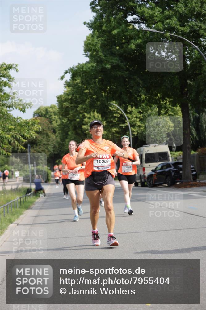 15.06.2025 - REWE Women's Run Jannik Wohlers http://msf.ph/oto/7955404 15.06.2025 08:50:55 Laufen 10203 meine-sportfotos.de