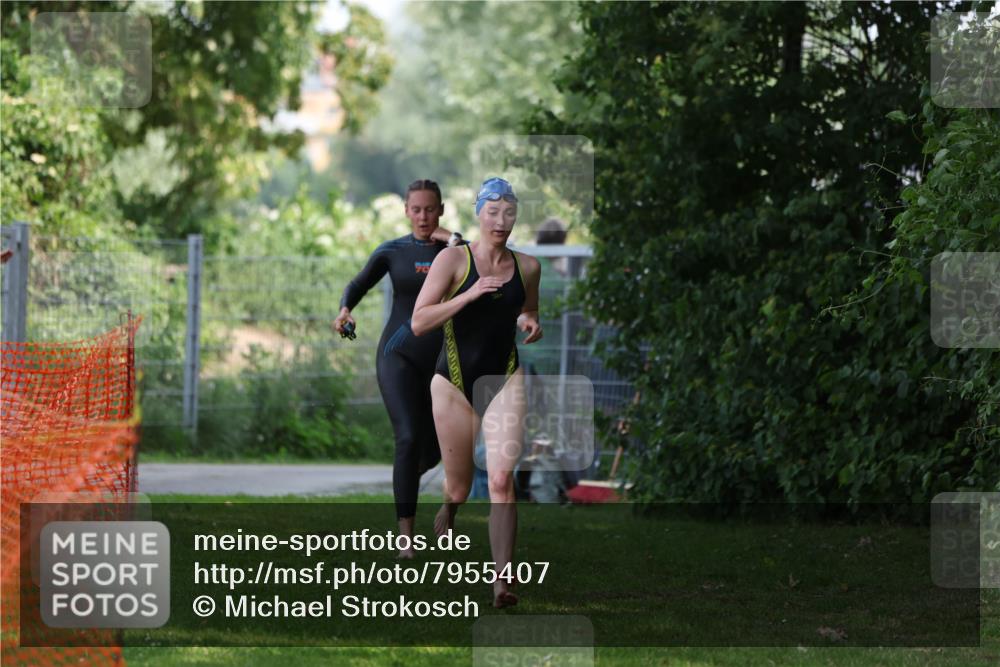 15.06.2025 - 7 Türme Triathlon Michael Strokosch http://msf.ph/oto/7955407 15.06.2025 12:32:54 Schwimmen 447, 472, 486, 529, 650, 660 meine-sportfotos.de