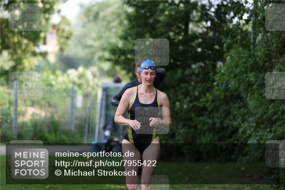 15.06.2025 - 7 Türme Triathlon Michael Strokosch http://msf.ph/oto/7955422 15.06.2025 12:32:56 Schwimmen 401, 428, 447, 472, 486, 529, 650, 660 meine-sportfotos.de