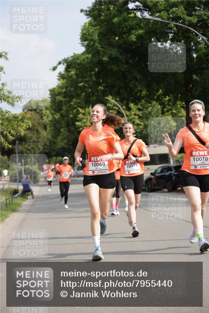 15.06.2025 - REWE Women's Run Jannik Wohlers http://msf.ph/oto/7955440 15.06.2025 08:50:58 Laufen 10069, 10071, 10070 meine-sportfotos.de
