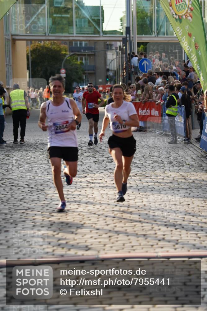 13.06.2025 - Holstenköstenlauf Felixshl http://msf.ph/oto/7955441 13.06.2025 19:46:04 Laufen 2054, 3670, 3879 meine-sportfotos.de