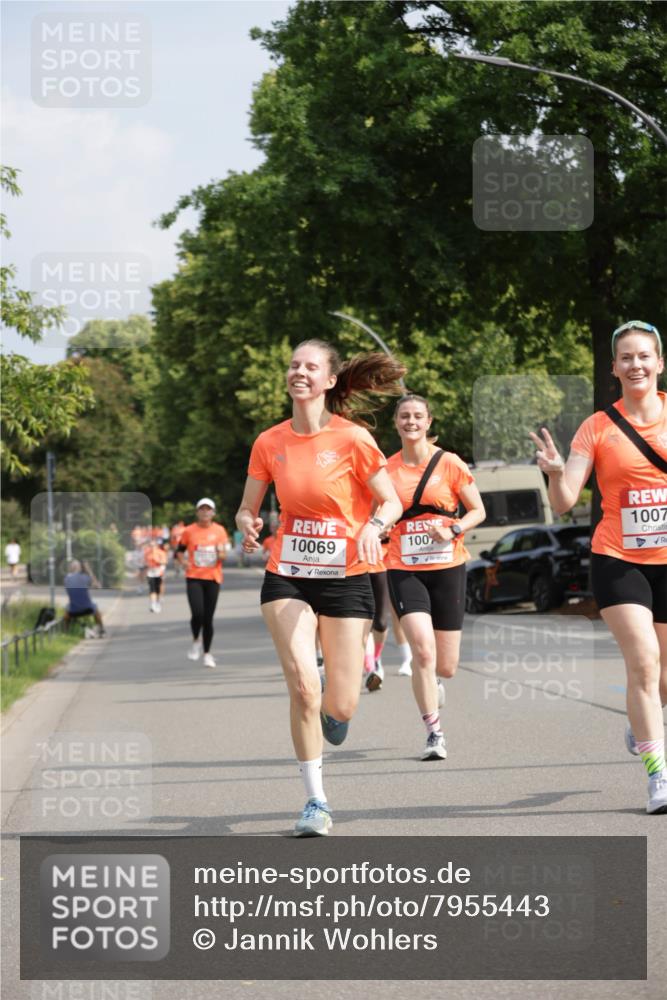 15.06.2025 - REWE Women's Run Jannik Wohlers http://msf.ph/oto/7955443 15.06.2025 08:50:58 Laufen 10069, 100, 1007 meine-sportfotos.de