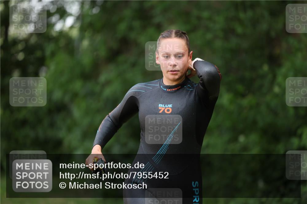 15.06.2025 - 7 Türme Triathlon Michael Strokosch http://msf.ph/oto/7955452 15.06.2025 12:32:59 Schwimmen 401, 428, 447, 472, 486, 529, 650, 660 meine-sportfotos.de