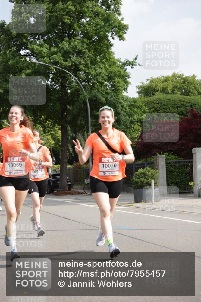 15.06.2025 - REWE Women's Run Jannik Wohlers http://msf.ph/oto/7955457 15.06.2025 08:50:58 Laufen 10069, 10071, 10070 meine-sportfotos.de
