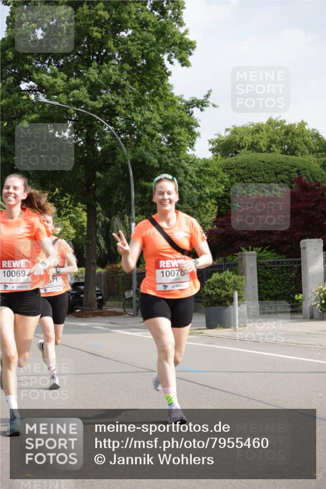 15.06.2025 - REWE Women's Run Jannik Wohlers http://msf.ph/oto/7955460 15.06.2025 08:50:58 Laufen 10069, 71, 10076 meine-sportfotos.de