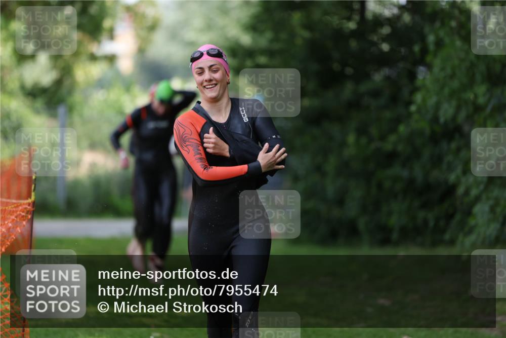15.06.2025 - 7 Türme Triathlon Michael Strokosch http://msf.ph/oto/7955474 15.06.2025 12:33:05 Schwimmen 381, 382, 401, 428, 447, 472, 486, 529, 650 meine-sportfotos.de
