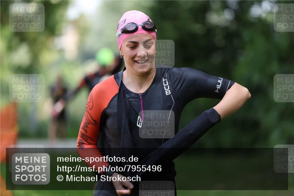 15.06.2025 - 7 Türme Triathlon Michael Strokosch http://msf.ph/oto/7955496 15.06.2025 12:33:06 Schwimmen 381, 382, 401, 428, 447, 472, 486, 529, 650 meine-sportfotos.de
