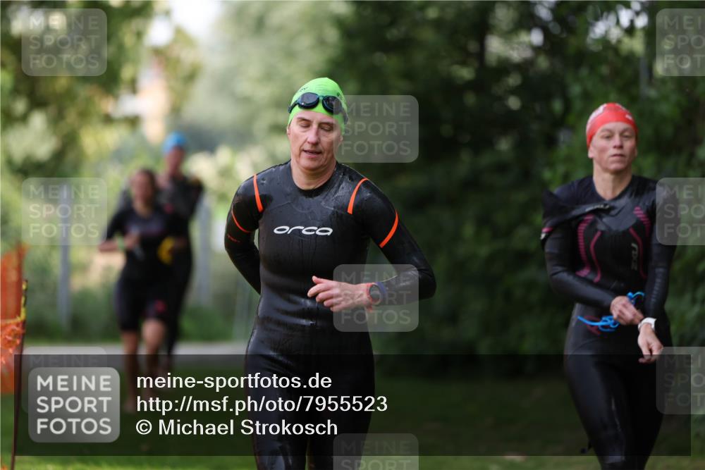 15.06.2025 - 7 Türme Triathlon Michael Strokosch http://msf.ph/oto/7955523 15.06.2025 12:33:09 Schwimmen 381, 382, 401, 428, 486, 529, 601, 650 meine-sportfotos.de