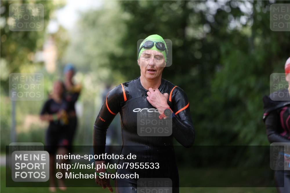 15.06.2025 - 7 Türme Triathlon Michael Strokosch http://msf.ph/oto/7955533 15.06.2025 12:33:10 Schwimmen 381, 382, 401, 428, 486, 529, 601, 650 meine-sportfotos.de