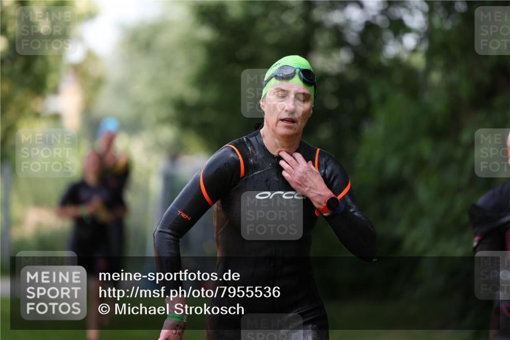 15.06.2025 - 7 Türme Triathlon Michael Strokosch http://msf.ph/oto/7955536 15.06.2025 12:33:10 Schwimmen 381, 382, 401, 428, 486, 529, 601, 650 meine-sportfotos.de
