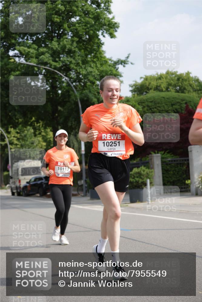 15.06.2025 - REWE Women's Run Jannik Wohlers http://msf.ph/oto/7955549 15.06.2025 08:51:03 Laufen 10113, 10251 meine-sportfotos.de