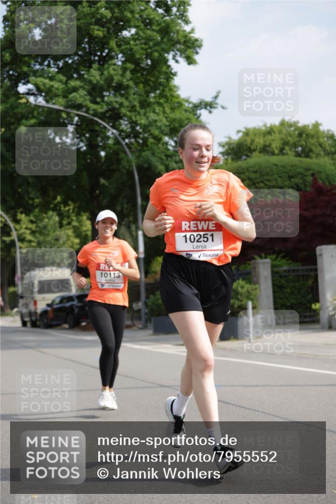15.06.2025 - REWE Women's Run Jannik Wohlers http://msf.ph/oto/7955552 15.06.2025 08:51:03 Laufen 10113, 10251 meine-sportfotos.de
