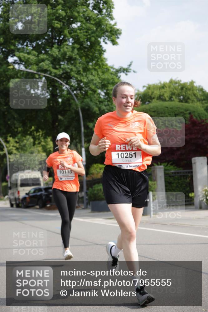 15.06.2025 - REWE Women's Run Jannik Wohlers http://msf.ph/oto/7955555 15.06.2025 08:51:03 Laufen 10113, 10251 meine-sportfotos.de