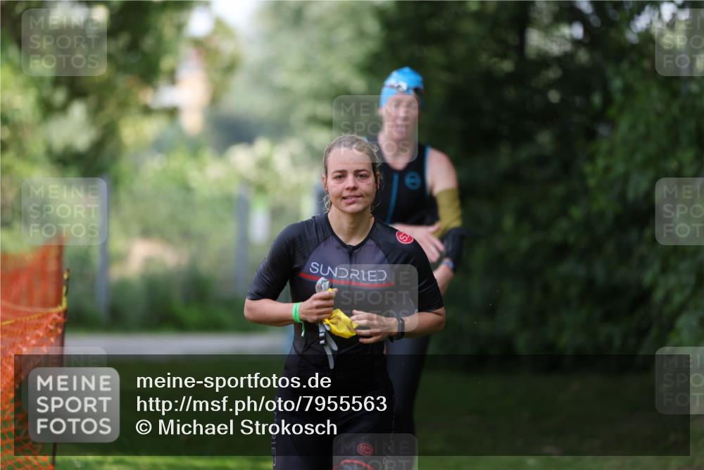 15.06.2025 - 7 Türme Triathlon Michael Strokosch http://msf.ph/oto/7955563 15.06.2025 12:33:13 Schwimmen 381, 382, 401, 428, 486, 529, 601, 650 meine-sportfotos.de