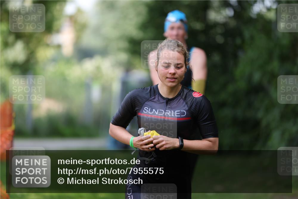 15.06.2025 - 7 Türme Triathlon Michael Strokosch http://msf.ph/oto/7955575 15.06.2025 12:33:14 Schwimmen 381, 382, 401, 428, 486, 529, 601, 650 meine-sportfotos.de