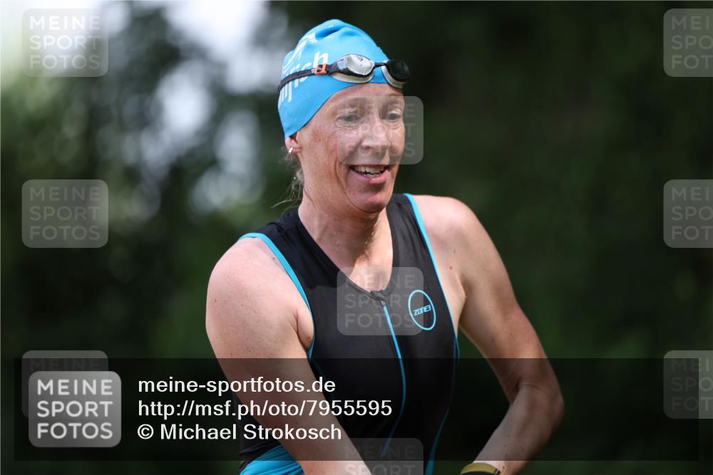15.06.2025 - 7 Türme Triathlon Michael Strokosch http://msf.ph/oto/7955595 15.06.2025 12:33:16 Schwimmen 381, 382, 401, 428, 486, 529, 601, 650 meine-sportfotos.de