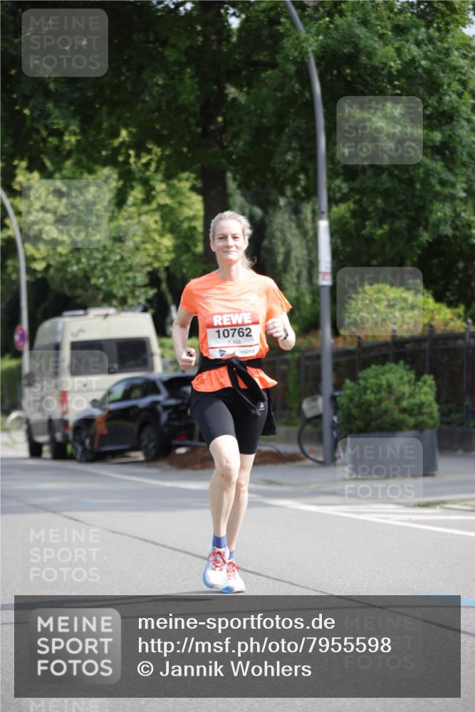 15.06.2025 - REWE Women's Run Jannik Wohlers http://msf.ph/oto/7955598 15.06.2025 08:51:07 Laufen 10762 meine-sportfotos.de