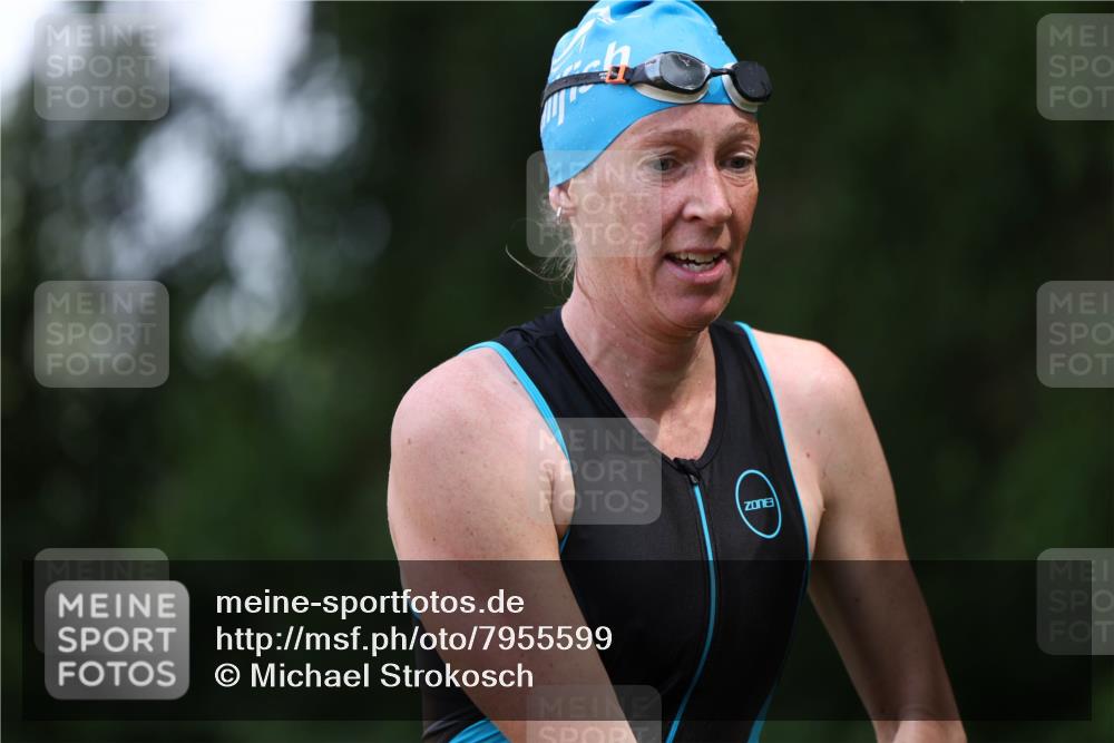 15.06.2025 - 7 Türme Triathlon Michael Strokosch http://msf.ph/oto/7955599 15.06.2025 12:33:16 Schwimmen 381, 382, 401, 428, 486, 529, 601, 650 meine-sportfotos.de