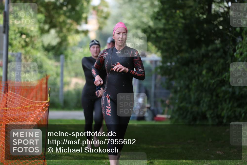 15.06.2025 - 7 Türme Triathlon Michael Strokosch http://msf.ph/oto/7955602 15.06.2025 12:33:23 Schwimmen 381, 382, 391, 401, 428, 433, 601, 650 meine-sportfotos.de