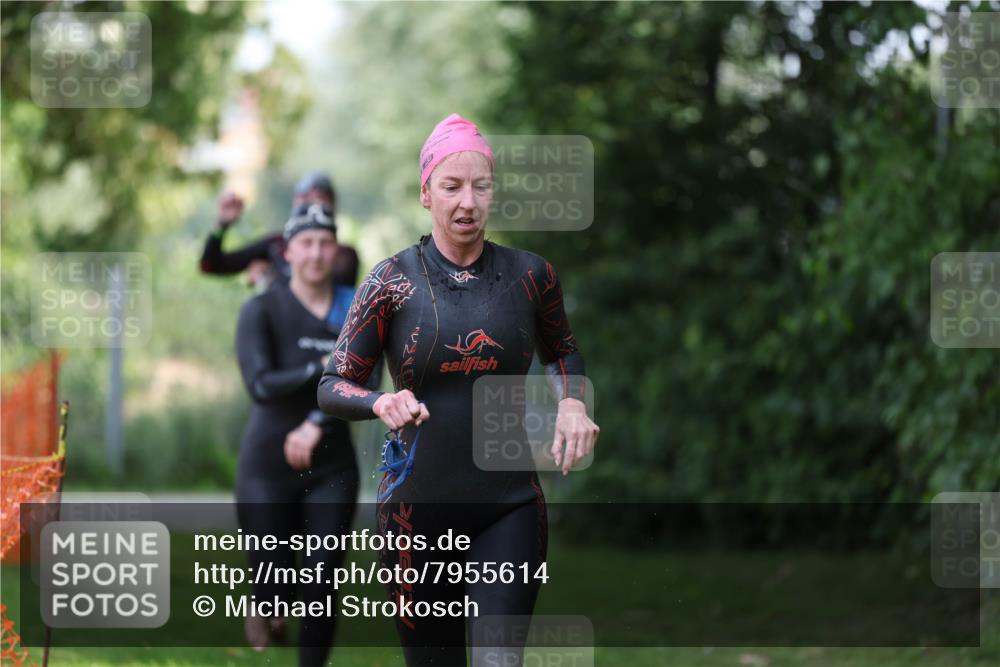 15.06.2025 - 7 Türme Triathlon Michael Strokosch http://msf.ph/oto/7955614 15.06.2025 12:33:24 Schwimmen 381, 382, 391, 401, 428, 433, 601, 675 meine-sportfotos.de