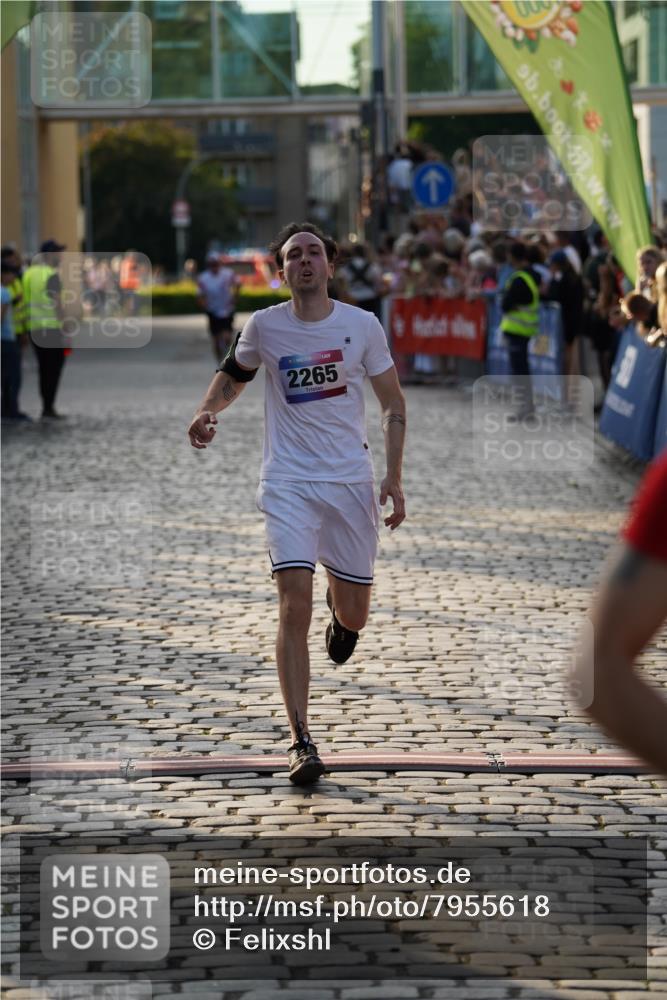 13.06.2025 - Holstenköstenlauf Felixshl http://msf.ph/oto/7955618 13.06.2025 19:46:13 Laufen 2265, 3879 meine-sportfotos.de