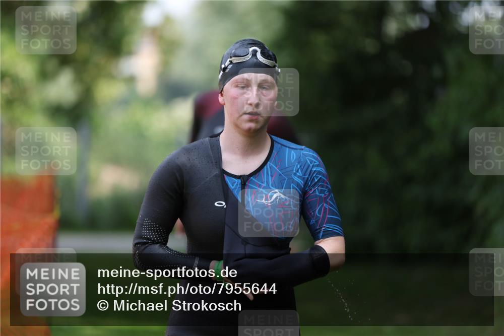 15.06.2025 - 7 Türme Triathlon Michael Strokosch http://msf.ph/oto/7955644 15.06.2025 12:33:26 Schwimmen 381, 382, 391, 401, 415, 428, 433, 601, 675 meine-sportfotos.de