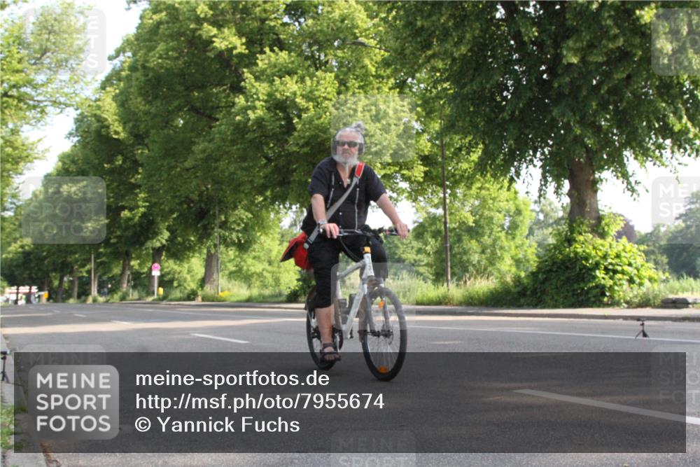 15.06.2025 - 7 Türme Triathlon Yannick Fuchs http://msf.ph/oto/7955674 15.06.2025 08:56:54 Radfahren  meine-sportfotos.de