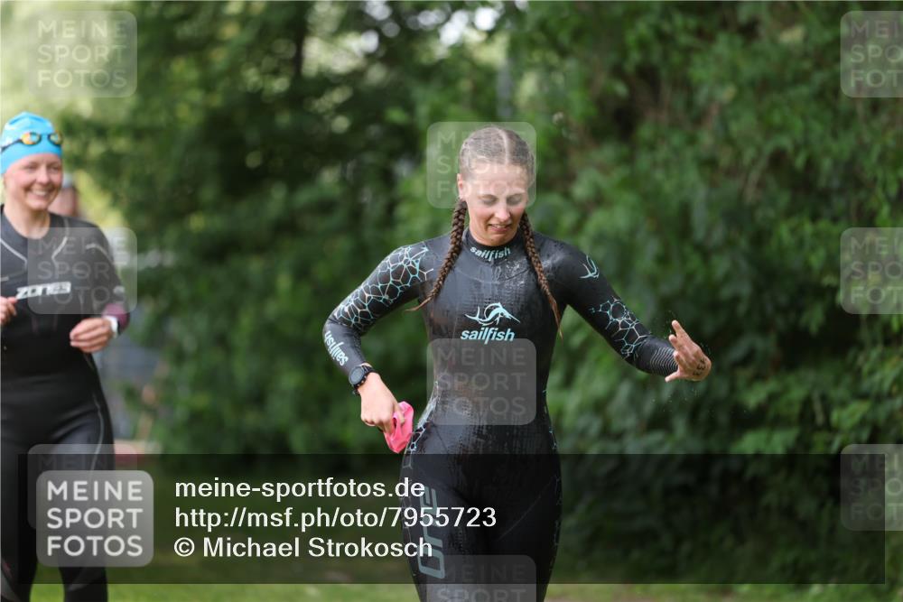 15.06.2025 - 7 Türme Triathlon Michael Strokosch http://msf.ph/oto/7955723 15.06.2025 12:33:40 Schwimmen 391, 415, 433, 667, 675 meine-sportfotos.de