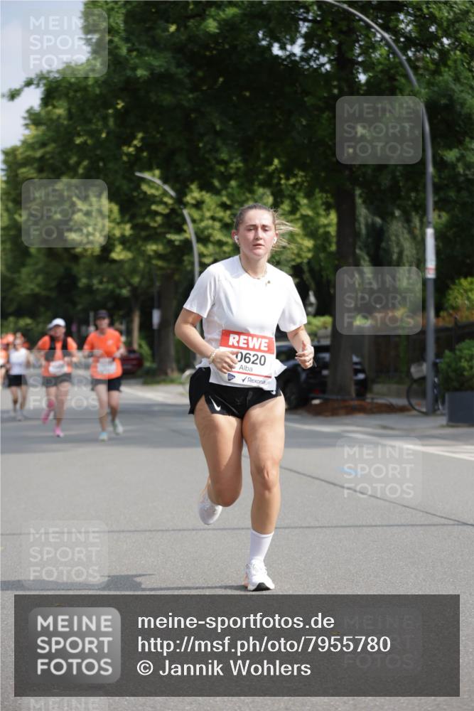 15.06.2025 - REWE Women's Run Jannik Wohlers http://msf.ph/oto/7955780 15.06.2025 08:51:20 Laufen 0620 meine-sportfotos.de