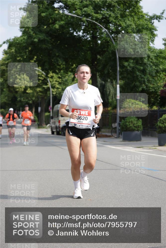 15.06.2025 - REWE Women's Run Jannik Wohlers http://msf.ph/oto/7955797 15.06.2025 08:51:21 Laufen 0620 meine-sportfotos.de