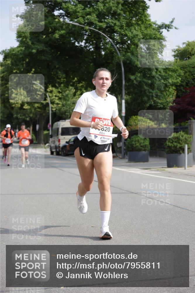 15.06.2025 - REWE Women's Run Jannik Wohlers http://msf.ph/oto/7955811 15.06.2025 08:51:21 Laufen 620 meine-sportfotos.de