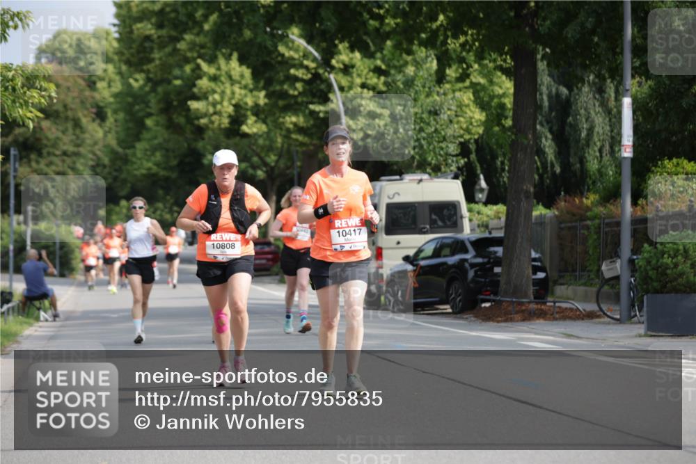 15.06.2025 - REWE Women's Run Jannik Wohlers http://msf.ph/oto/7955835 15.06.2025 08:51:24 Laufen 0443, 10808, 10417 meine-sportfotos.de
