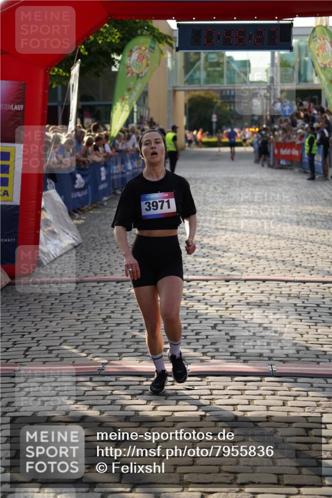 13.06.2025 - Holstenköstenlauf Felixshl http://msf.ph/oto/7955836 13.06.2025 19:46:26 Laufen 3738, 3971 meine-sportfotos.de