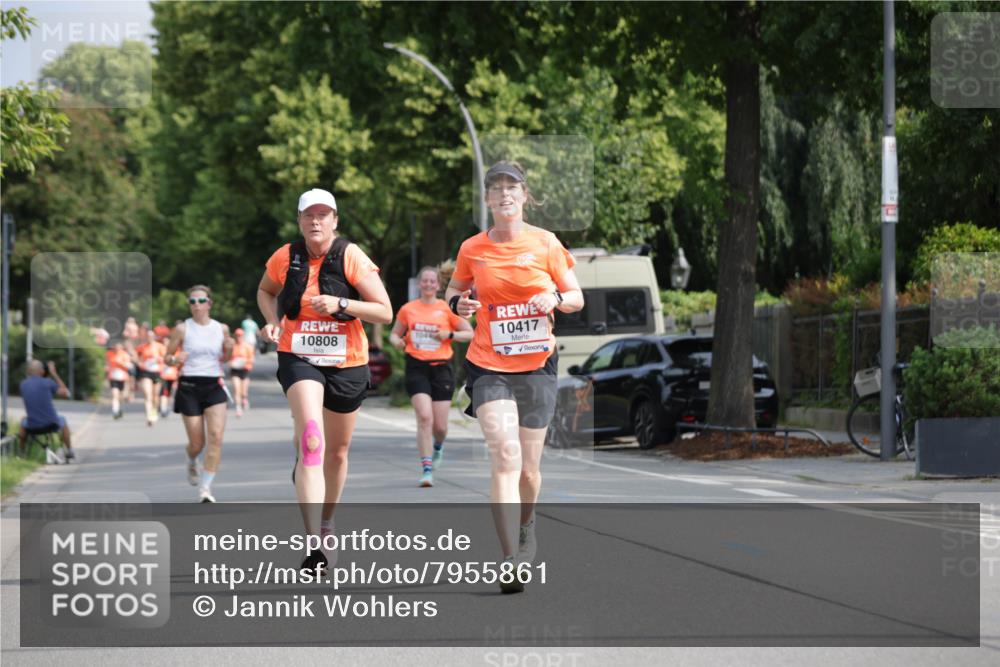 15.06.2025 - REWE Women's Run Jannik Wohlers http://msf.ph/oto/7955861 15.06.2025 08:51:24 Laufen 10808, 1044, 10417 meine-sportfotos.de