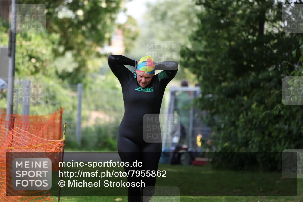 15.06.2025 - 7 Türme Triathlon Michael Strokosch http://msf.ph/oto/7955862 15.06.2025 12:34:07 Schwimmen 418, 603 meine-sportfotos.de