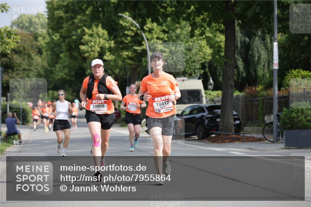 15.06.2025 - REWE Women's Run Jannik Wohlers http://msf.ph/oto/7955864 15.06.2025 08:51:24 Laufen 10808, 10443, 10417 meine-sportfotos.de