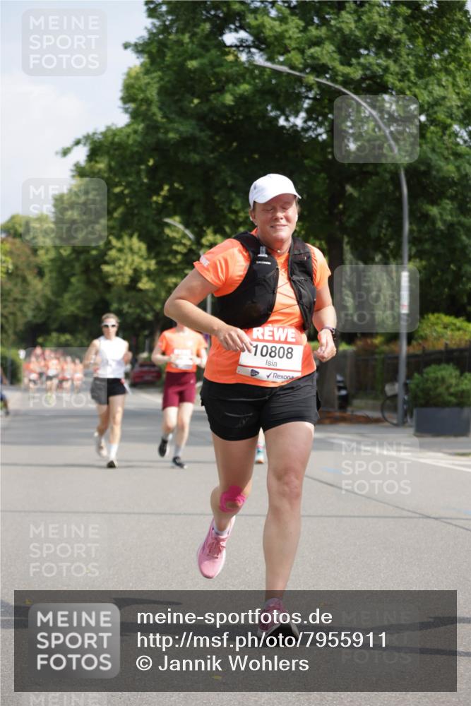 15.06.2025 - REWE Women's Run Jannik Wohlers http://msf.ph/oto/7955911 15.06.2025 08:51:27 Laufen 10808 meine-sportfotos.de