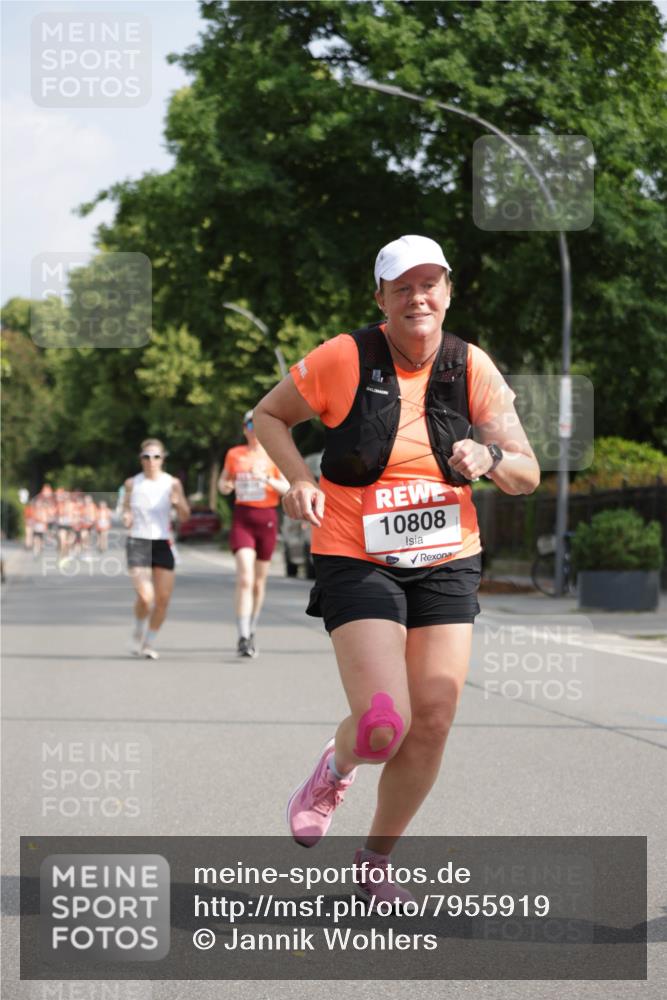 15.06.2025 - REWE Women's Run Jannik Wohlers http://msf.ph/oto/7955919 15.06.2025 08:51:27 Laufen 10808 meine-sportfotos.de