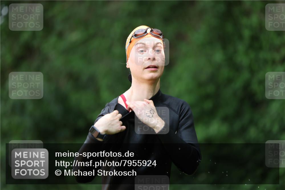 15.06.2025 - 7 Türme Triathlon Michael Strokosch http://msf.ph/oto/7955924 15.06.2025 12:34:33 Schwimmen 352, 359, 403, 482, 535, 547, 576 meine-sportfotos.de