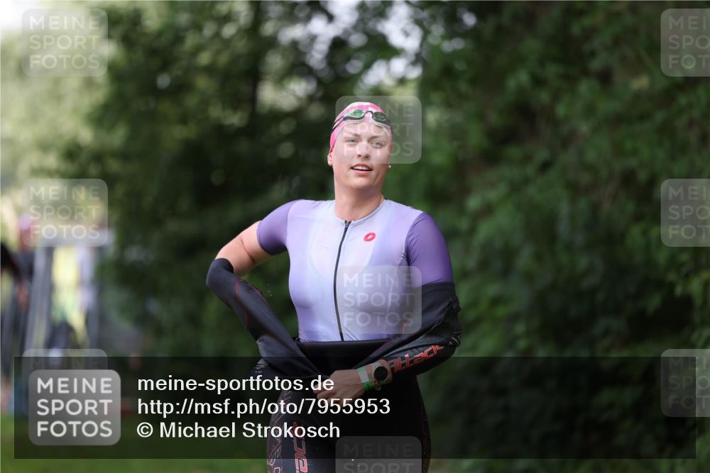 15.06.2025 - 7 Türme Triathlon Michael Strokosch http://msf.ph/oto/7955953 15.06.2025 12:34:38 Schwimmen 352, 359, 403, 482, 526, 535, 547, 576 meine-sportfotos.de
