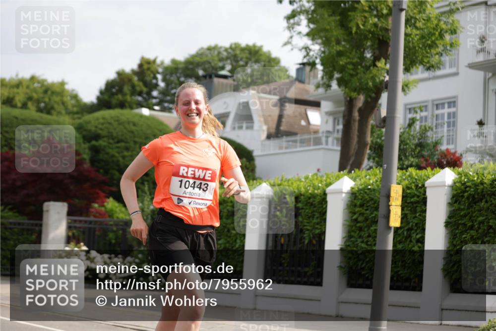 15.06.2025 - REWE Women's Run Jannik Wohlers http://msf.ph/oto/7955962 15.06.2025 08:51:31 Laufen 10443 meine-sportfotos.de